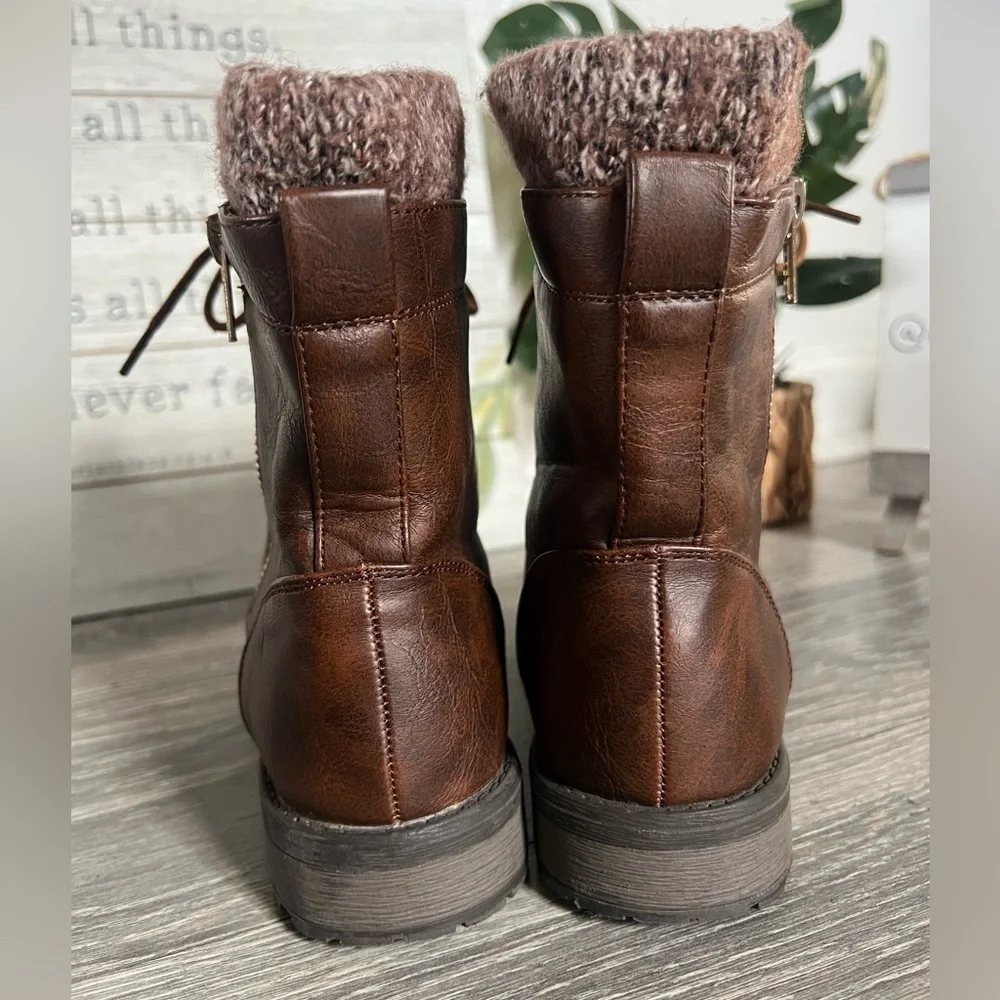 Link Kids’ Knit Trim Zippered Lace Up Combat Ankle Winter Boots in Brown. Size 3